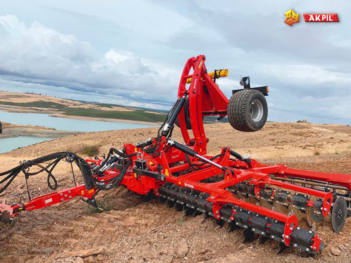 Tractores y maquinaria agrícola