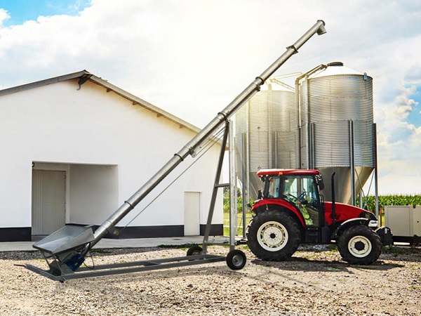 Tractores y maquinaria agrícola
