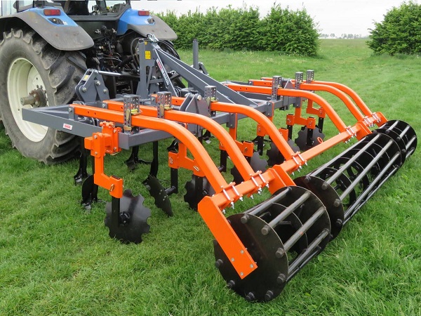 Tractores y maquinaria agrícola