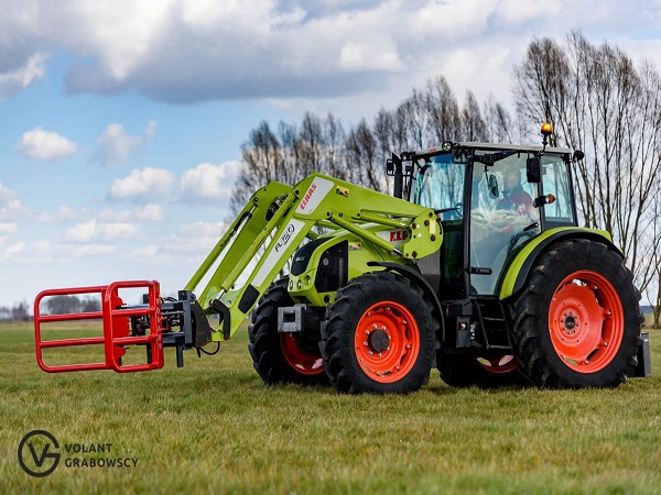 Tractores y maquinaria agrícola